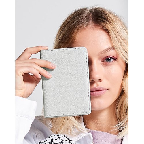 Boutique Travel Set ( BG755 ) Bagbase